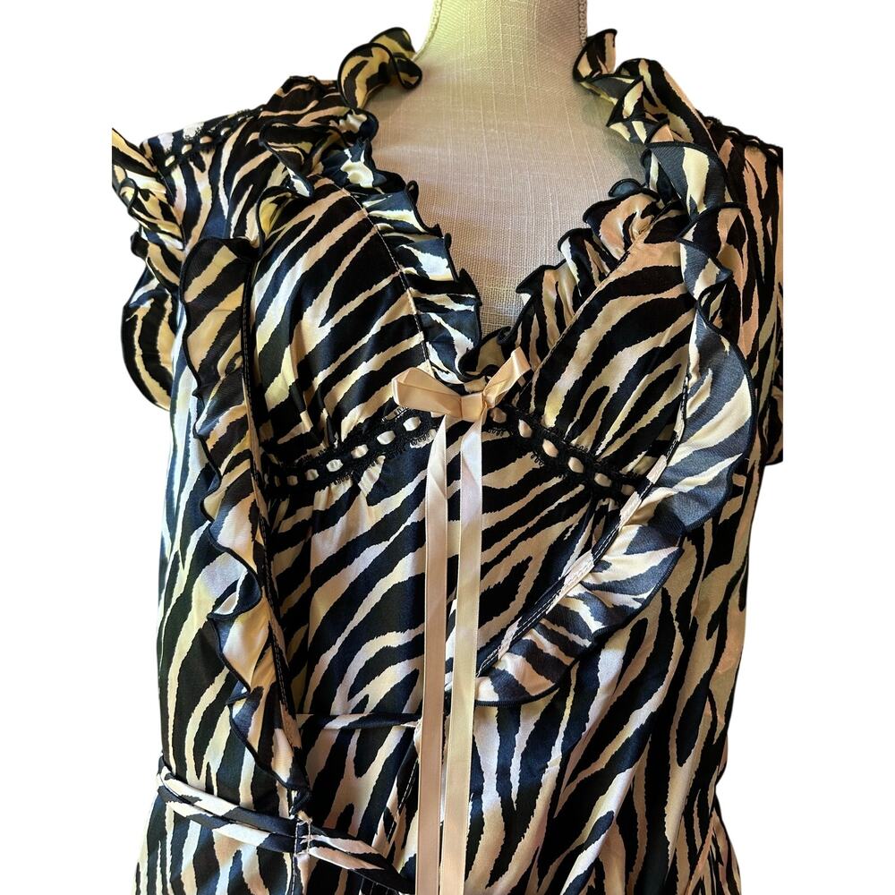 Seductive Wear Zebra Print Lingerie Set w/ Matching Robe Size M Satin Babydoll - Picture 6 of 12